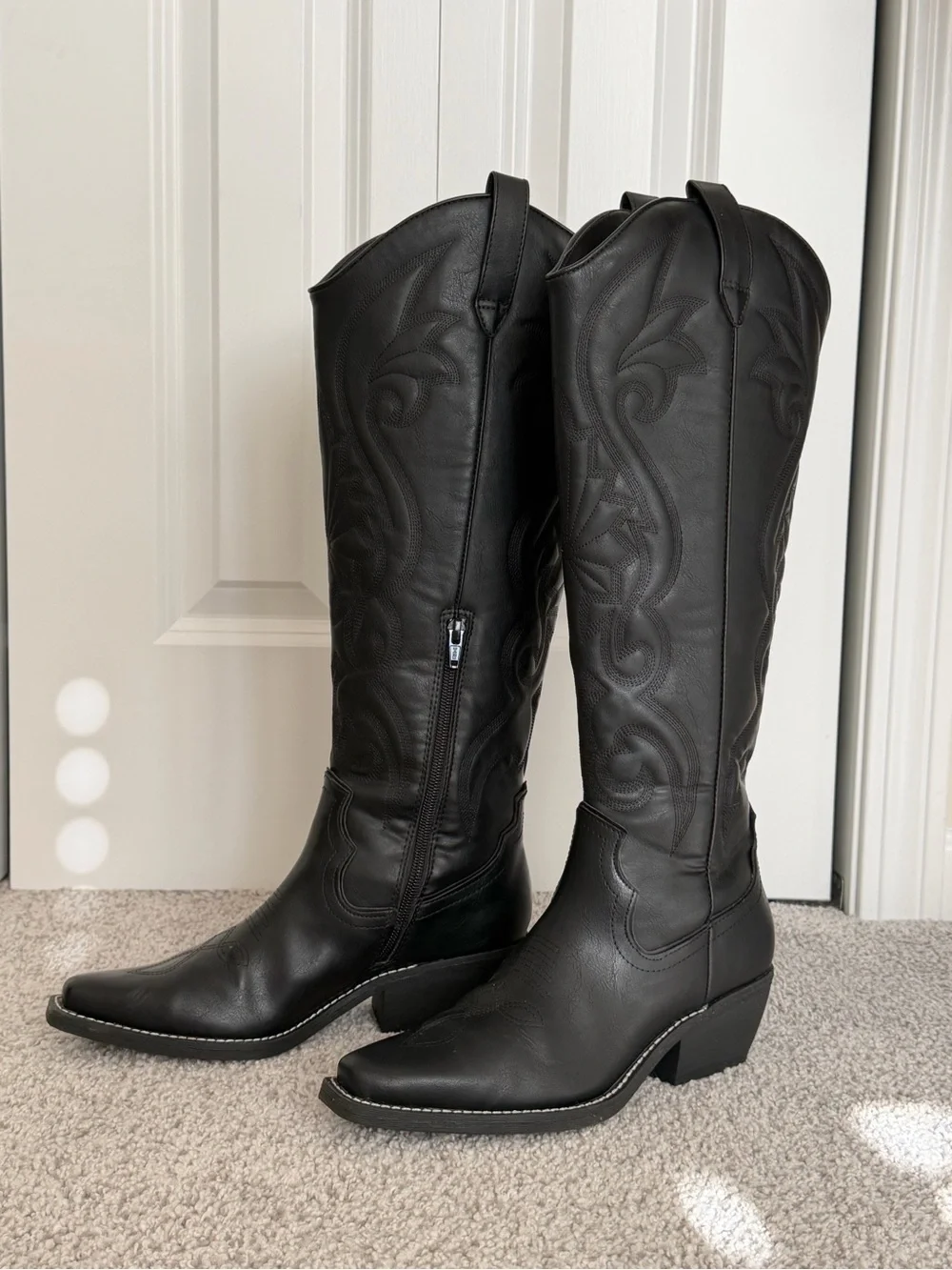Universal Thread Tall Western Boots Women 8 Black Embroidered Cowboy